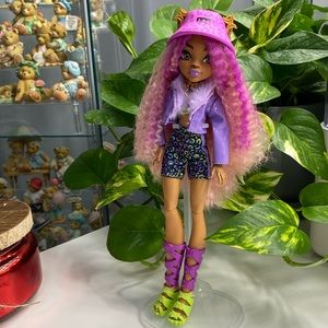 Monster High Doll With Stand